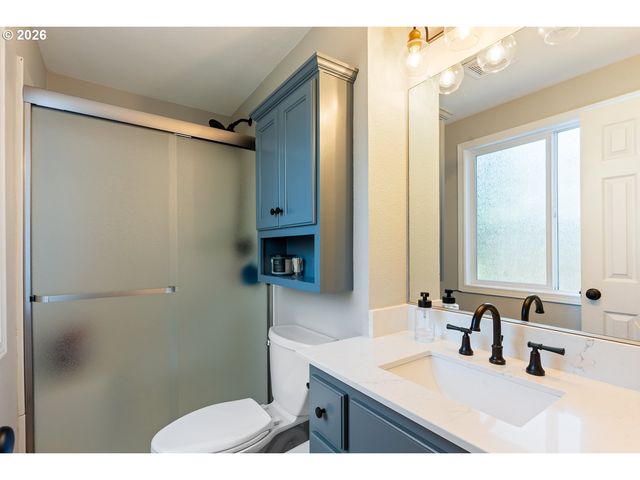 2570 Sw 203RD Ave, Beaverton, OR 97003