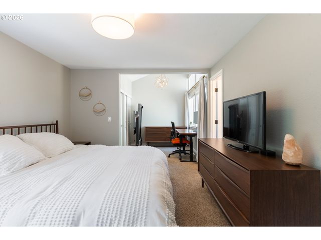 2570 Sw 203RD Ave, Beaverton, OR 97003