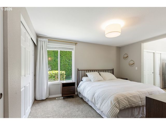 2570 Sw 203RD Ave, Beaverton, OR 97003