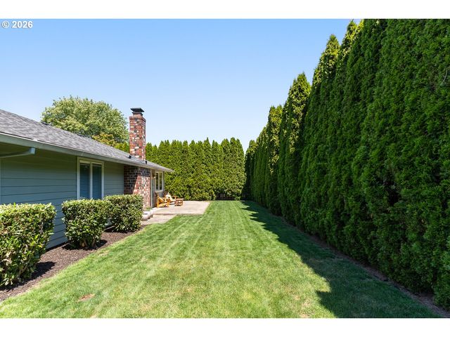 2570 Sw 203RD Ave, Beaverton, OR 97003