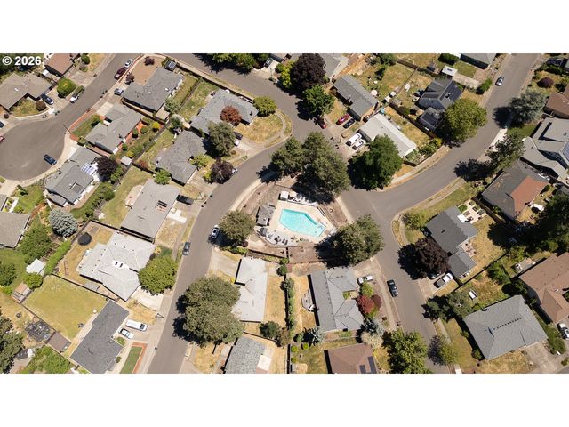 2570 Sw 203RD Ave, Beaverton, OR 97003