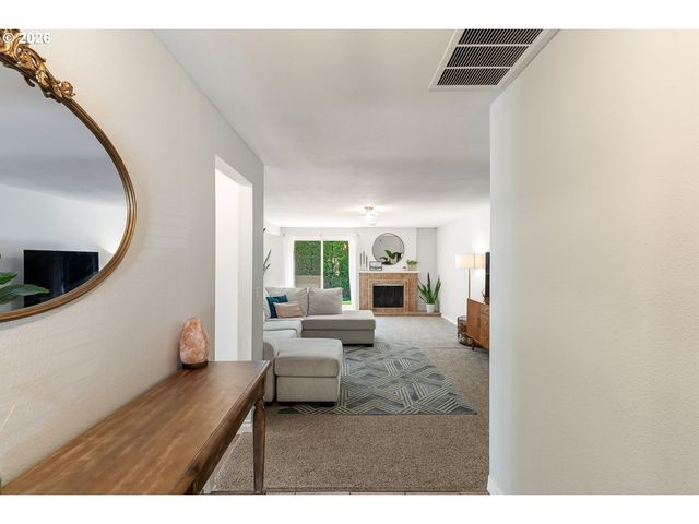 2570 Sw 203RD Ave, Beaverton, OR 97003