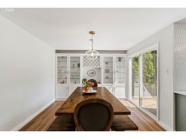 2570 Sw 203RD Ave, Beaverton, OR 97003