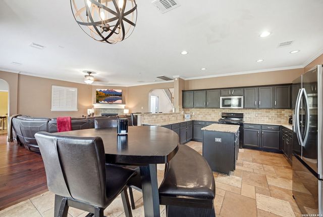 11015 Wilson Oaks, San Antonio, TX 78249