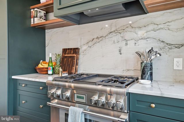 1326 CORCORAN ST NW, Washington, DC 20009