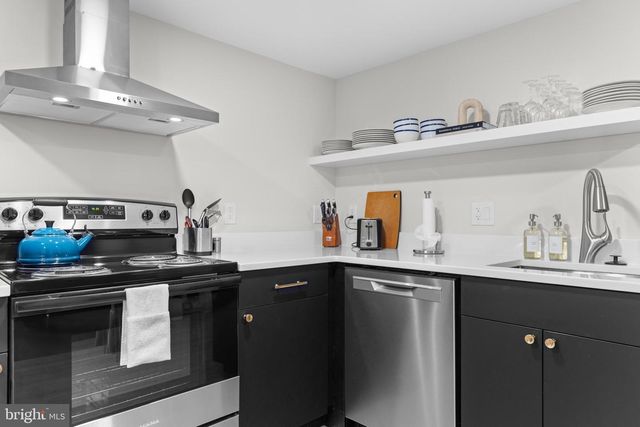 1326 CORCORAN ST NW, Washington, DC 20009