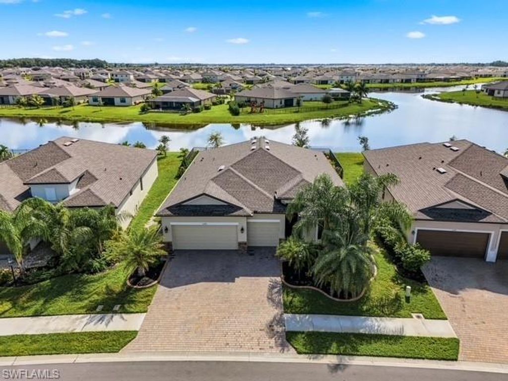 3304 Menores WAY, FORT MYERS, FL 33905 — photo 3