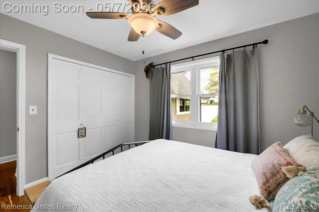999 Lakeside Drive, Brighton, MI 48116