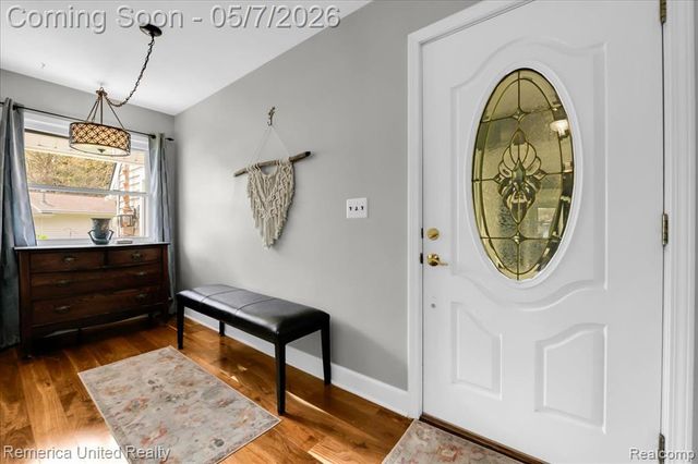 999 Lakeside Drive, Brighton, MI 48116