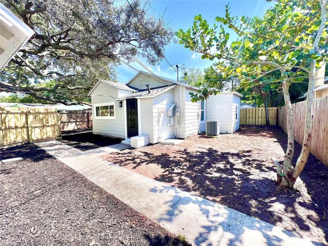 2427 32ND AVENUE N, St Petersburg, FL 33713