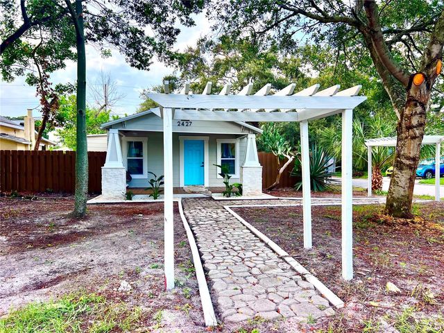 2427 32ND AVENUE N, St Petersburg, FL 33713