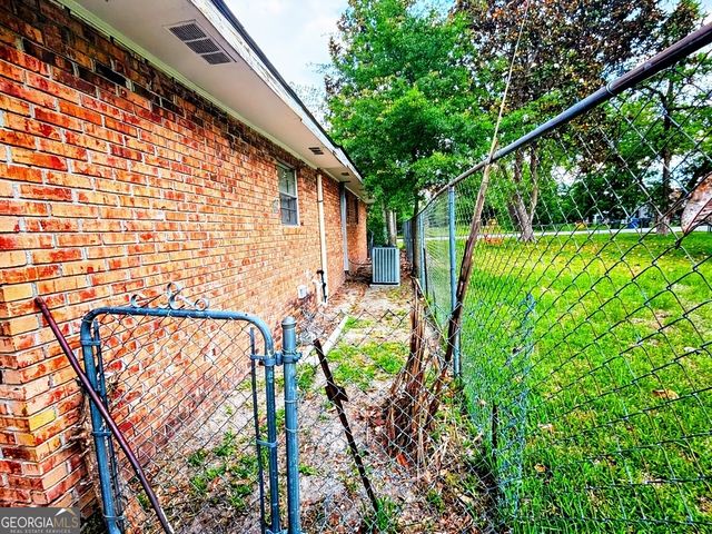 314 Durrence St, Glennville, GA 30427