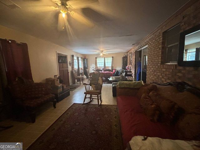 314 Durrence St, Glennville, GA 30427