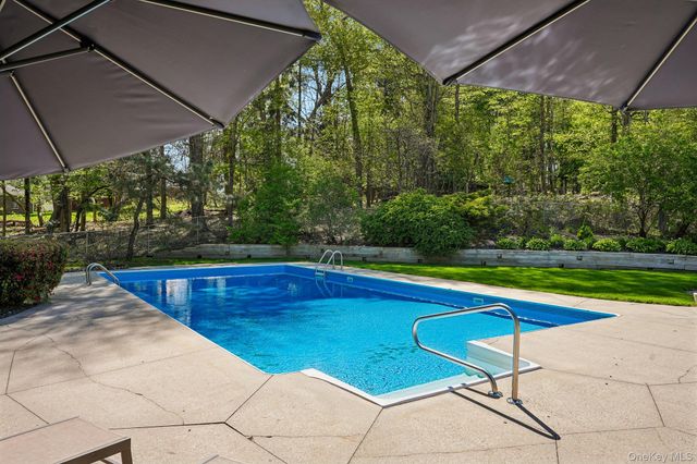10 Berkshire Drive, New City, NY 10956