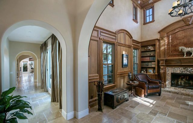 8181 Lamour Ln, San Diego, CA 92127