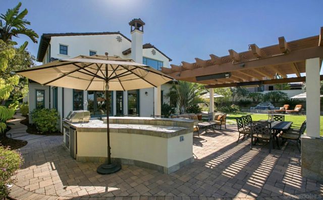 8181 Lamour Ln, San Diego, CA 92127