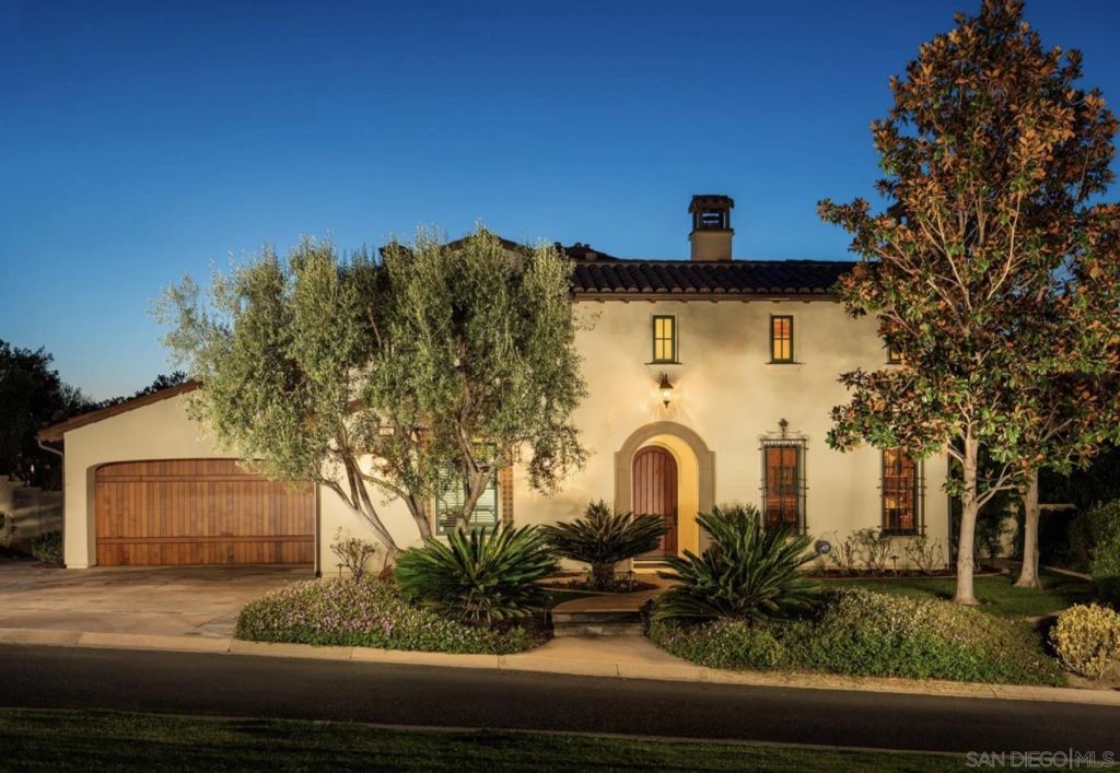 8181 Lamour Ln, San Diego, CA 92127