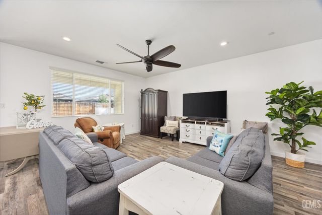 14924 Wayne Lee Court, Bakersfield, CA 93314