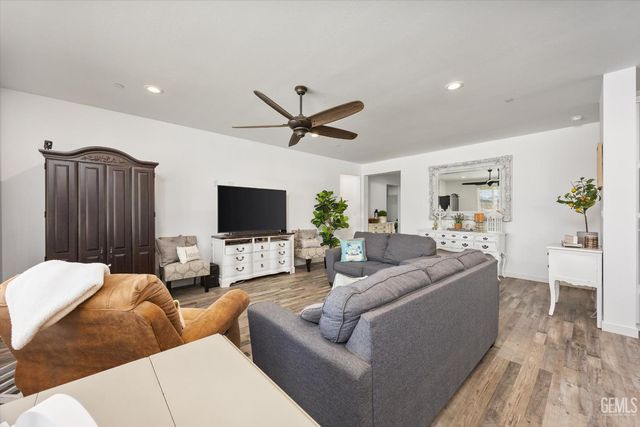 14924 Wayne Lee Court, Bakersfield, CA 93314