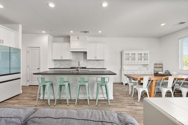 14924 Wayne Lee Court, Bakersfield, CA 93314