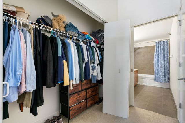 235 W Van Buren Street 2915, Chicago, IL 60607