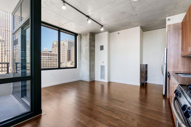 235 W Van Buren Street 2915, Chicago, IL 60607
