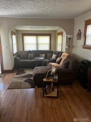 2218 Rugby Road, Dayton, OH 45406