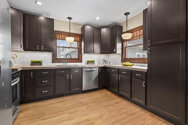 2735 S Greeley STREET, Milwaukee, WI 53207