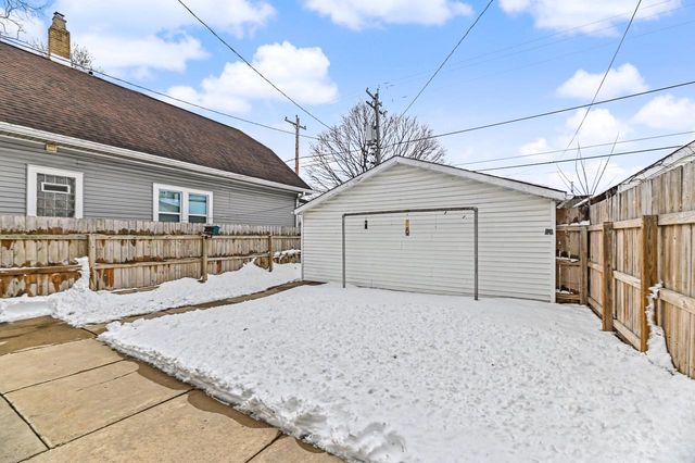 2735 S Greeley STREET, Milwaukee, WI 53207