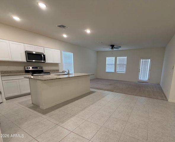 25587 N BOREAS Road, Florence, AZ 85132