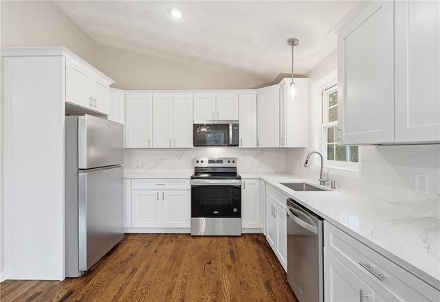 52 Mockingbird Drive, Exeter, RI 02822