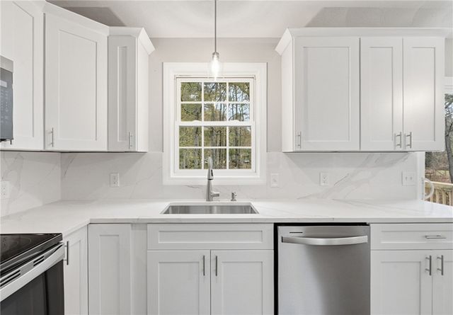 52 Mockingbird Drive, Exeter, RI 02822