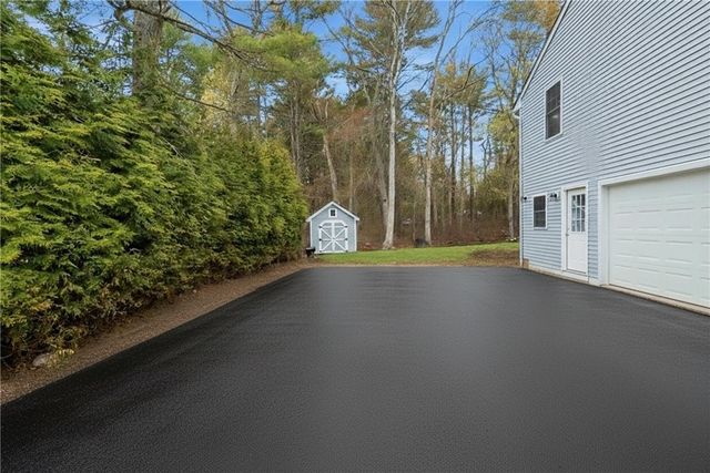 52 Mockingbird Drive, Exeter, RI 02822
