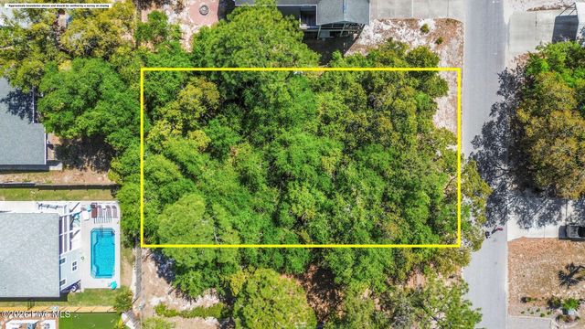 48 NE 1st Street, Oak Island, NC 28465