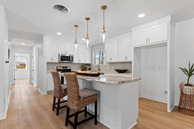 1323 Donaghey Avenue, Conway, AR 72034