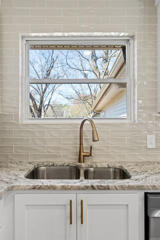 1323 Donaghey Avenue, Conway, AR 72034