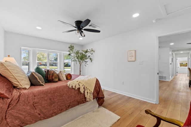 1323 Donaghey Avenue, Conway, AR 72034