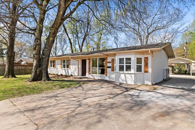 1323 Donaghey Avenue, Conway, AR 72034