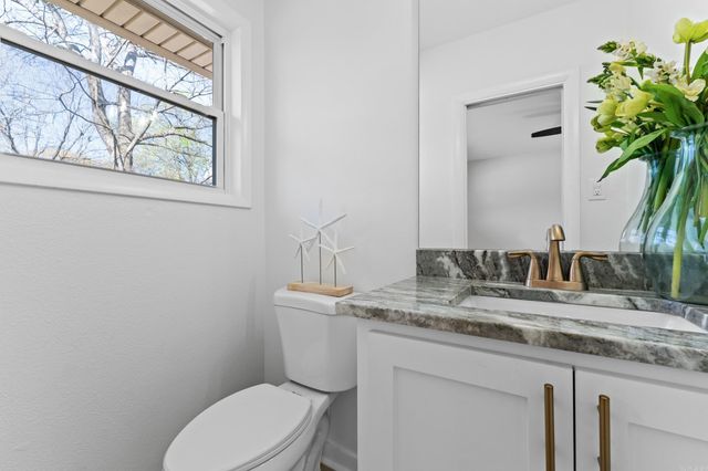 1323 Donaghey Avenue, Conway, AR 72034