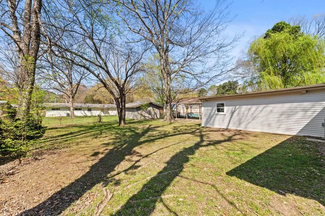 1323 Donaghey Avenue, Conway, AR 72034