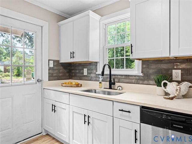 1901 W Club Ln, Henrico, VA 23226