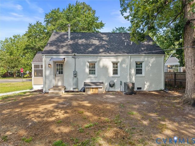 1901 W Club Ln, Henrico, VA 23226