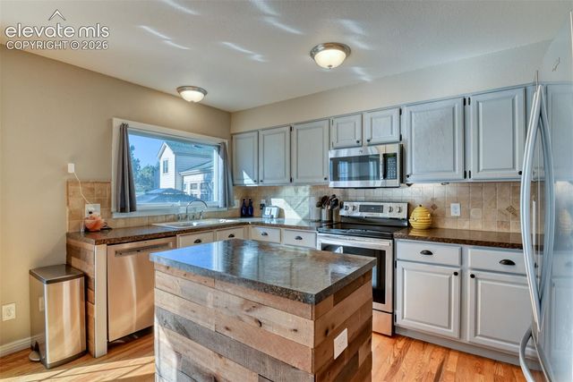 215 Medford Drive, Colorado Springs, CO 80921