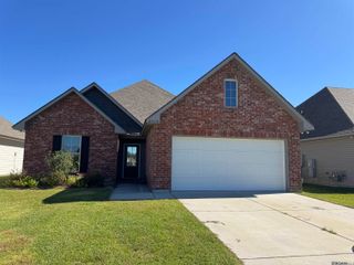 23478 Encore Dr, Denham Springs, LA 70726