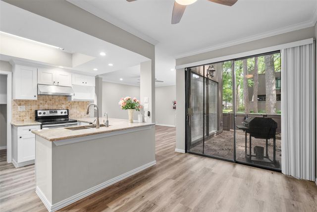 161 Litchfield Lane, Houston, TX 77024