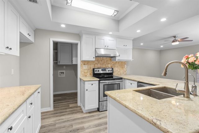 161 Litchfield Lane, Houston, TX 77024