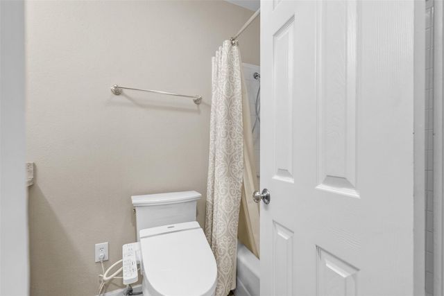 161 Litchfield Lane, Houston, TX 77024