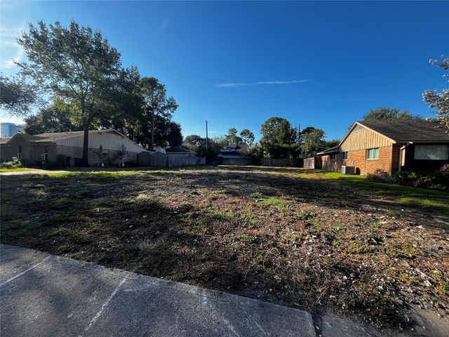 10723 Longmont Drive, Houston, TX 77042