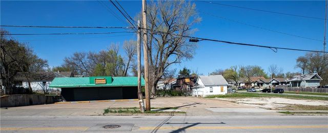 5208 E 24TH Street, Kansas City, MO 64127