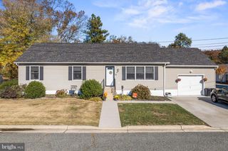 311 TYLER AVE, Carneys Point, NJ 08069
